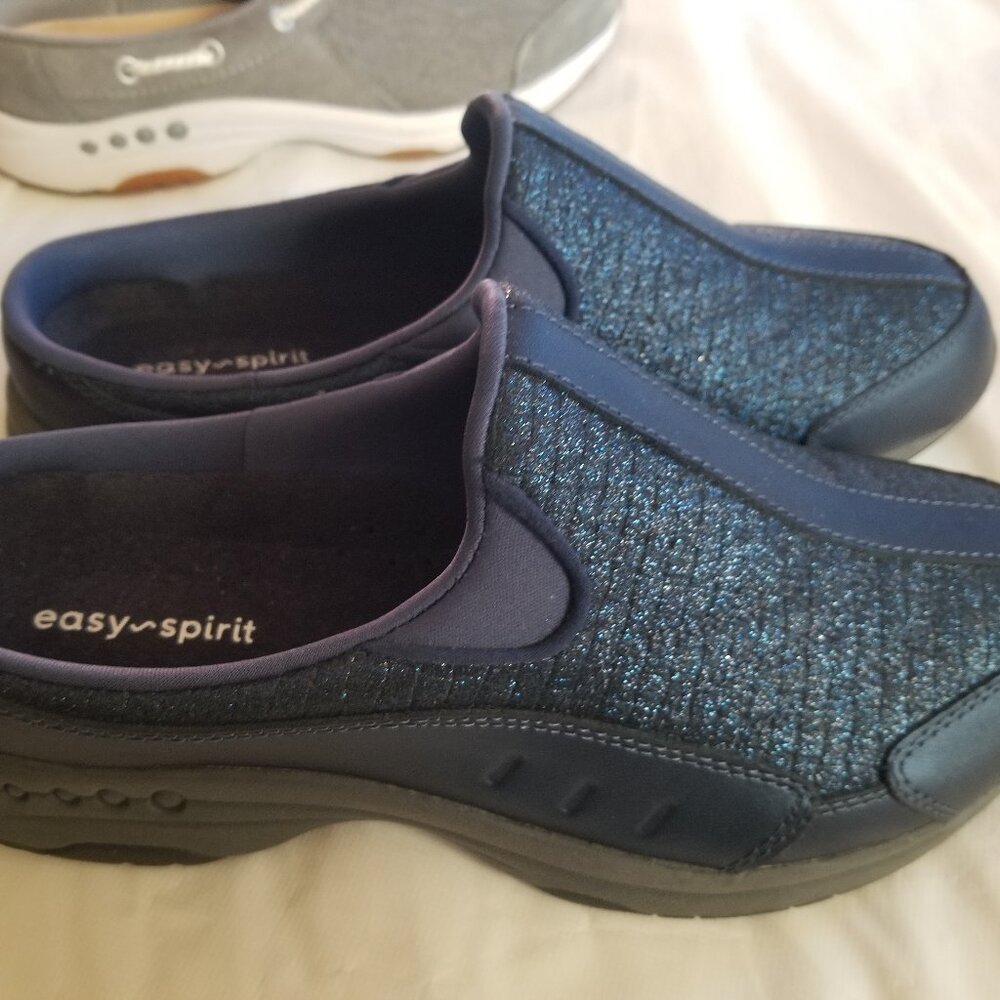 Easy Spirit Traveltime Slip Ons